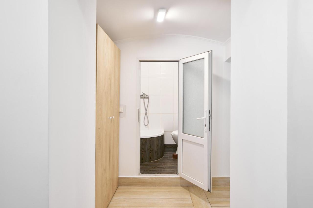 Квартира Для Вас! Вул. Голинського, 8! Apartment Liov Exterior foto