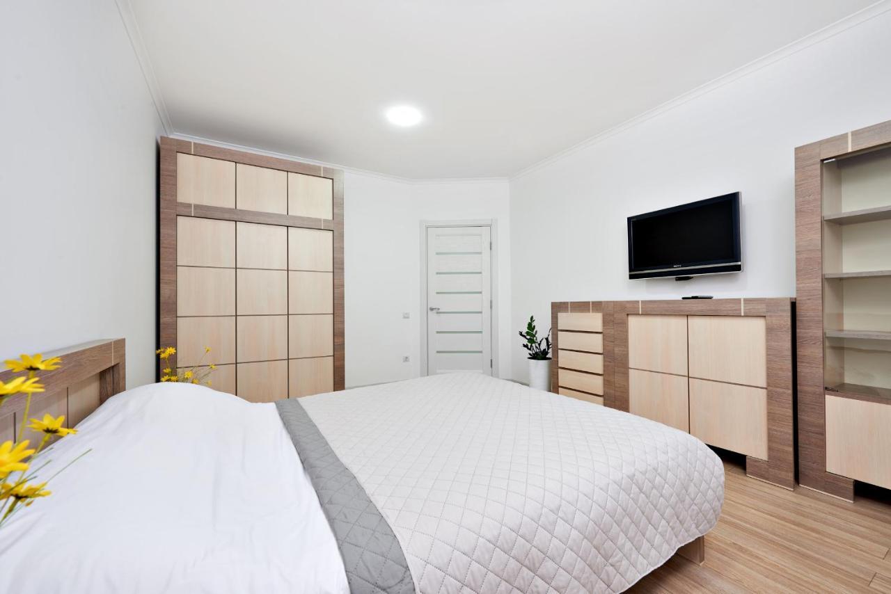 Квартира Для Вас! Вул. Голинського, 8! Apartment Liov Exterior foto