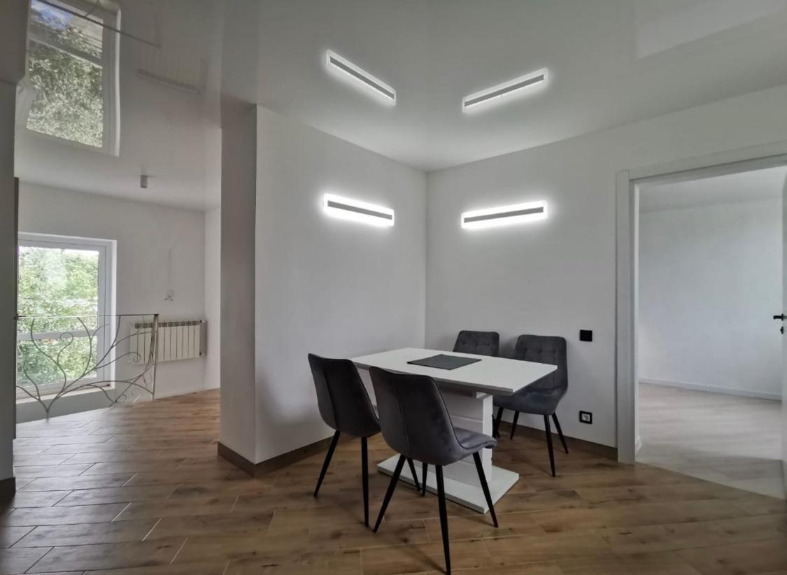 Квартира Для Вас! Вул. Голинського, 8! Apartment Liov Exterior foto