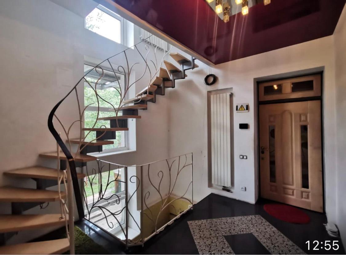 Квартира Для Вас! Вул. Голинського, 8! Apartment Liov Exterior foto